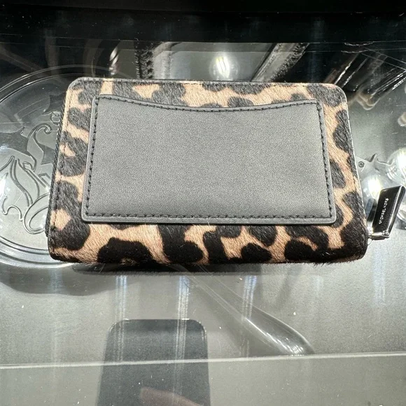 Michael Kors Calf Hair Small Leopard Wallet - Picture 4 of 5